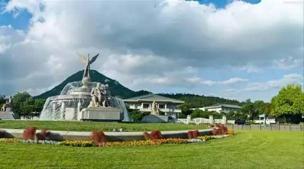 高端拉床,專用機(jī)床,內(nèi)拉床,外拉床,數(shù)控機(jī)床,自動(dòng)化生產(chǎn)線,工業(yè)機(jī)器人 高端拉床,專用機(jī)床,內(nèi)拉床,外拉床,數(shù)控機(jī)床,自動(dòng)化生產(chǎn)線,工業(yè)機(jī)器人