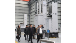 市委副秘書長、政研室主任李漢勤調(diào)研企業(yè)